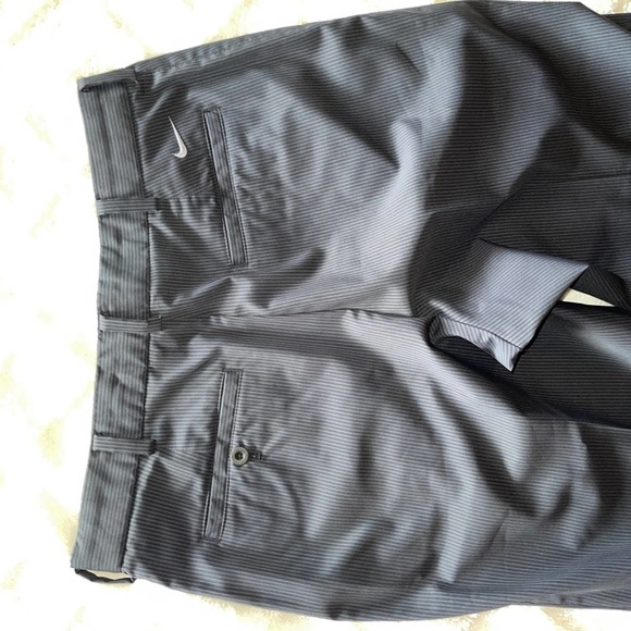 Nike black pinstripe flat front golf pants size 32x31 1/2 - Picture 5 of 13